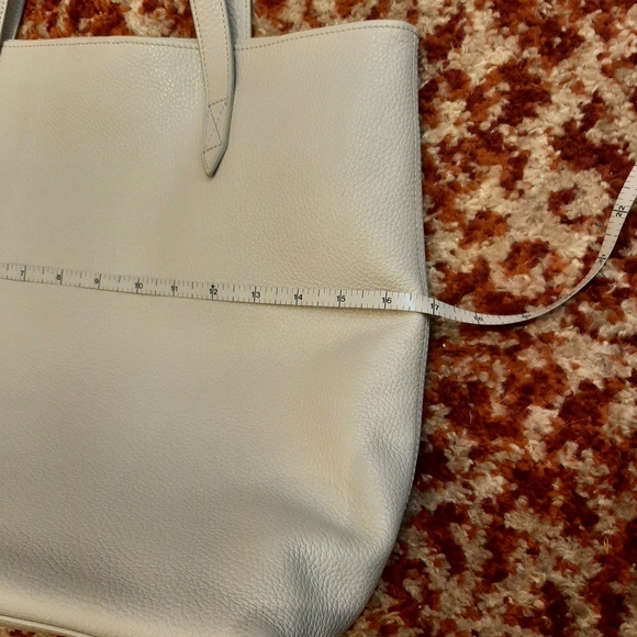 Time for Me leather tote - Picture 7 of 11